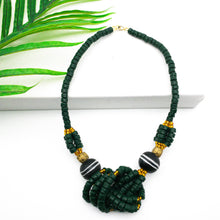 Load image into Gallery viewer, (Wholesale) &#39;Knot Your Average&#39; necklace - Green
